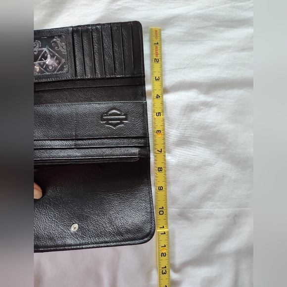 Harley Davidson Ladies Embroidered Leather Wallet. - Picture 10 of 10